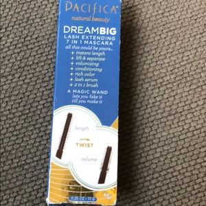 Pacifica black magic mascara